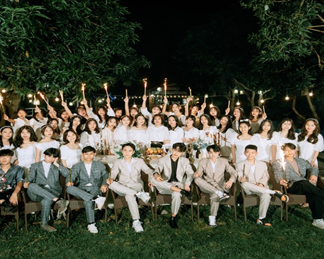 MÙA KỶ YẾU CỦA CÁC BẠN TRƯỜNG THPT  ĐÀI BẮC TẠI BEVERLY HILL